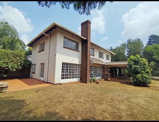 4 BEDROOM HOUSE FOR SALE IN COUNTRY LIFE PARK